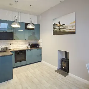  Apartment Host & - The Surfer's Loft United Kingdom